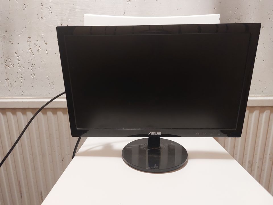 ASUS 18,5" Computer Monitori Monitor HDMI liitäntä