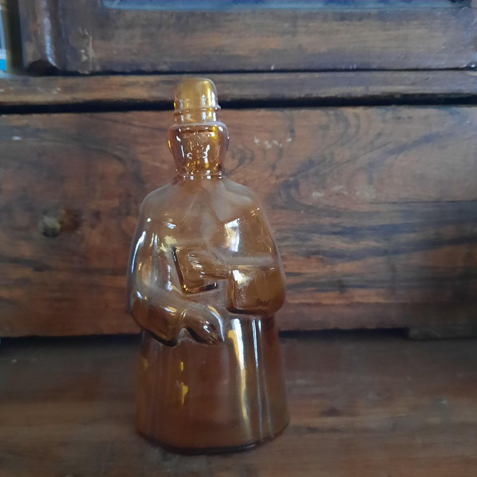 Vanha harvinainen munkki pullo