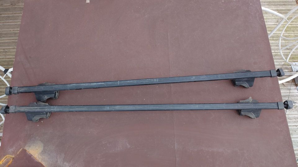 Thulen lukittavat kattotelineet 125cm