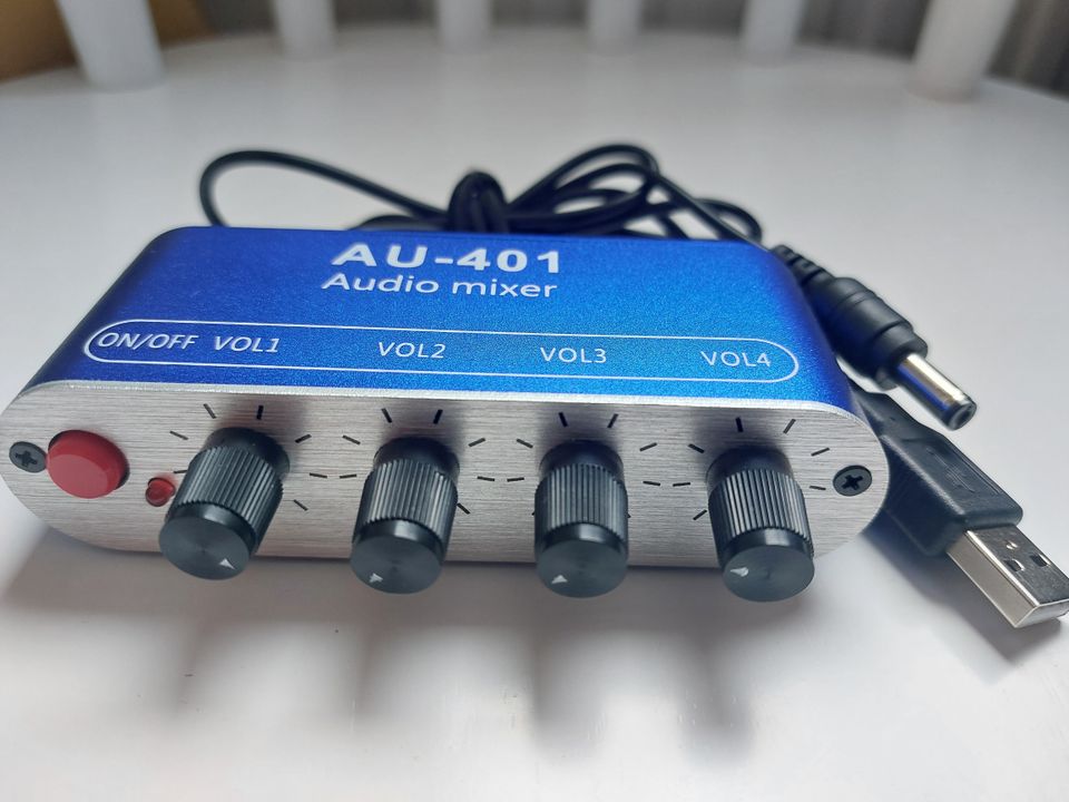 Aux 4 Channel Stereo Mixer AU-401 + DC 9V USB Cable