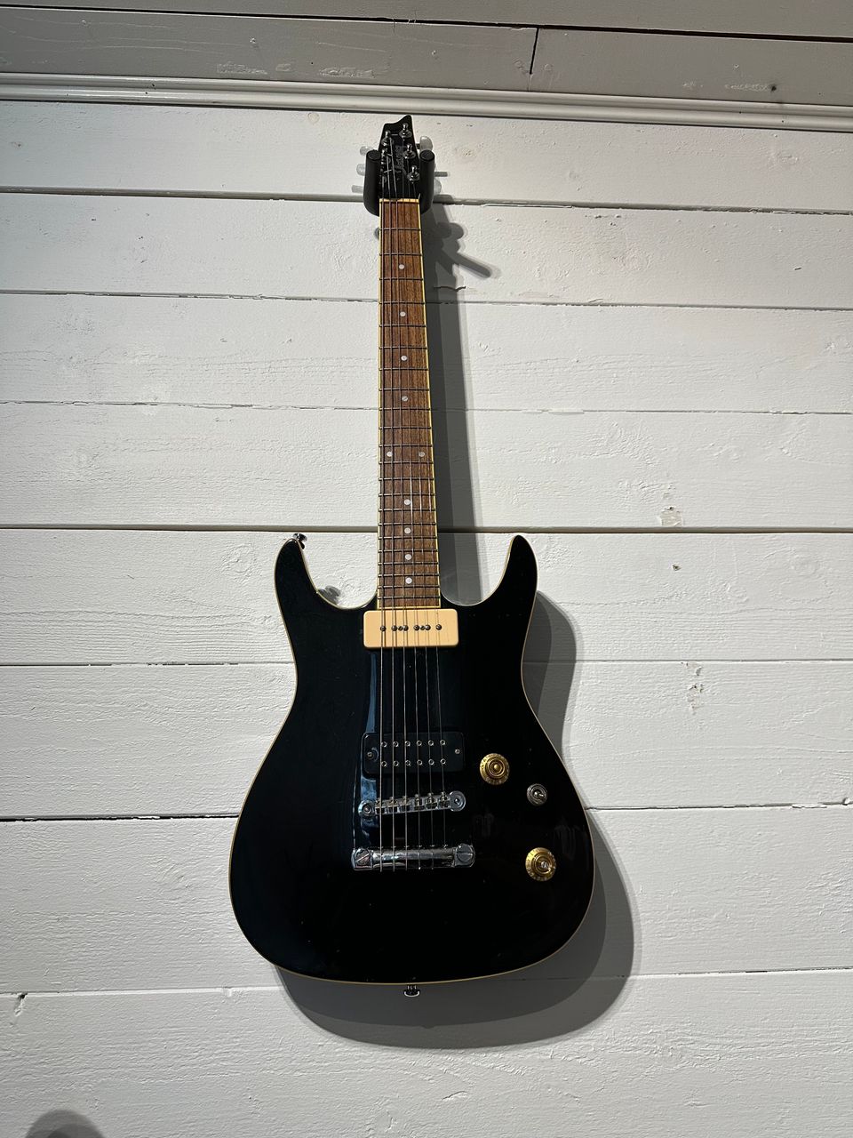 Ibanez Ghostrider GR220 sähkökitara