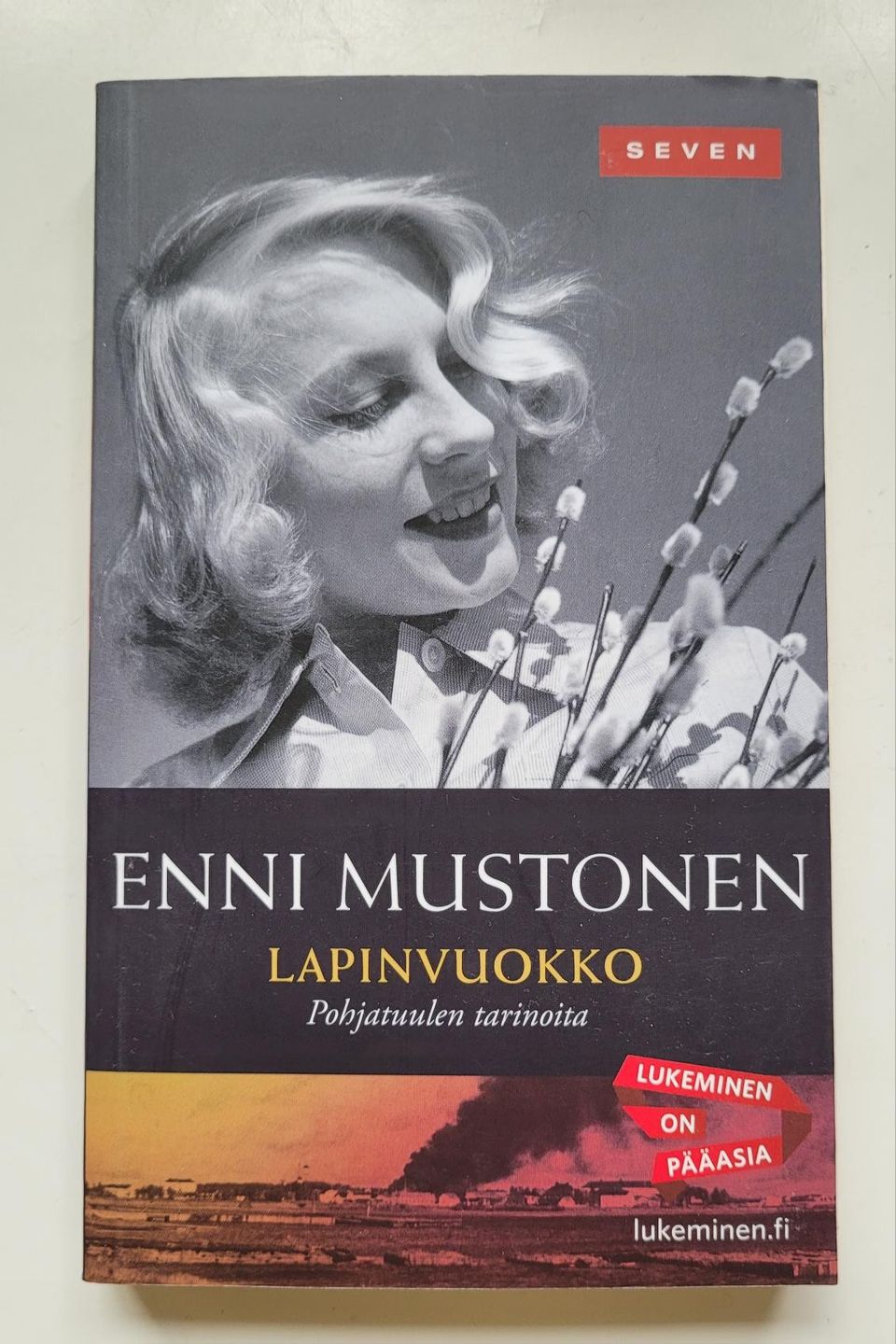 Enni Mustonen pokkari