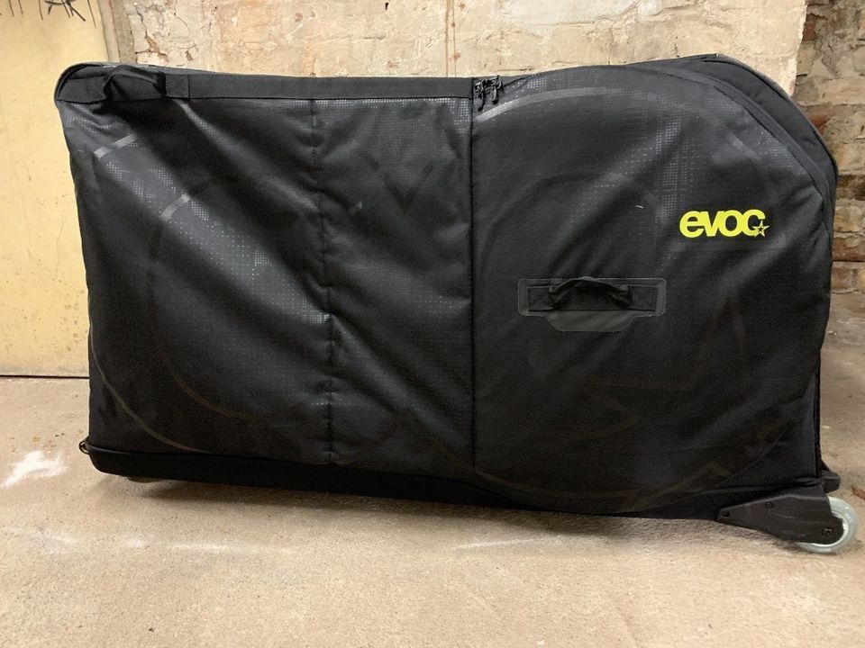 Vuokrataan - EVOC Bikebag Pro