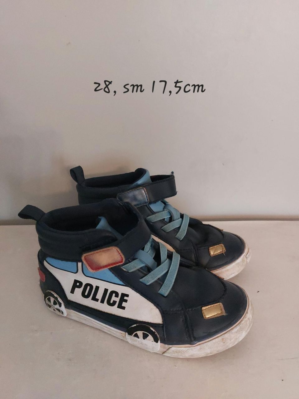 Poliisi kengät 28, sm 17,5cm