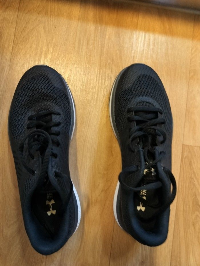 Under Armour treenikengät (38)