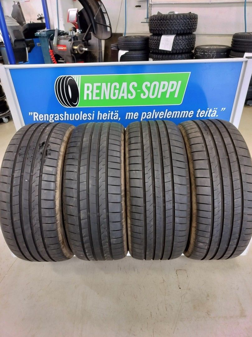 255/50R20 Bridgestone Alenza 001