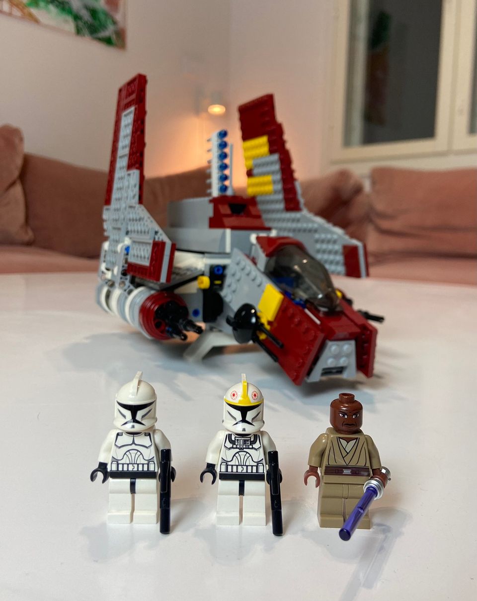 LEGO Star Wars The Clone Wars 8019 Republic Attack Shuttle
