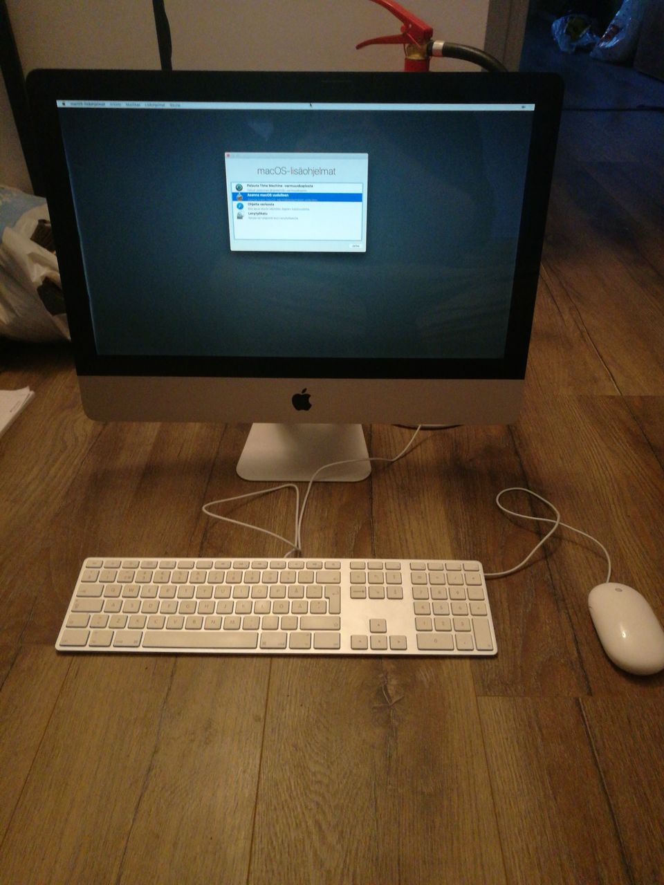 iMac 2010, näppäimistö ja hiiri