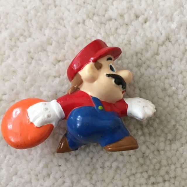 Super Mario figuuri suklaamunasta