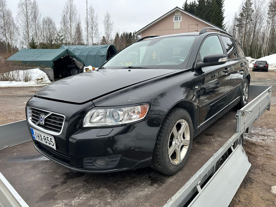 Volvo v50 osina