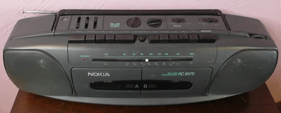 Nokia RC9570 radio/C-tuplakasetti -soitin