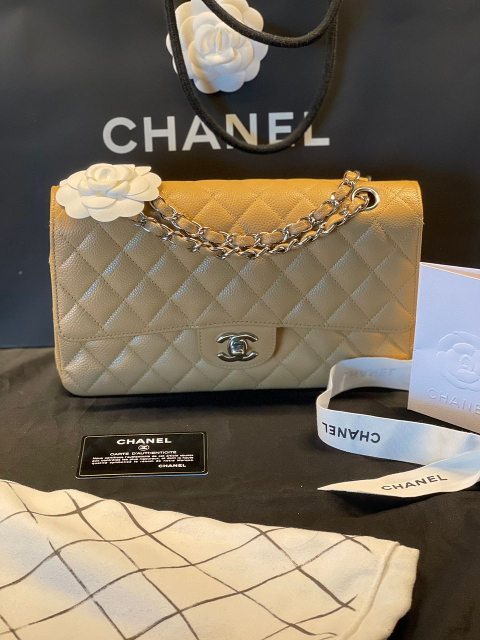 Chanel Timeless Classique medium Laukku