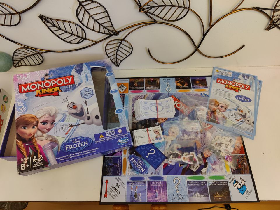 Frozen junior Monopoly