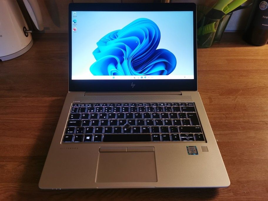 HP EliteBook 830 G5 [i5-8350/16GB/256SSD/WIN11]