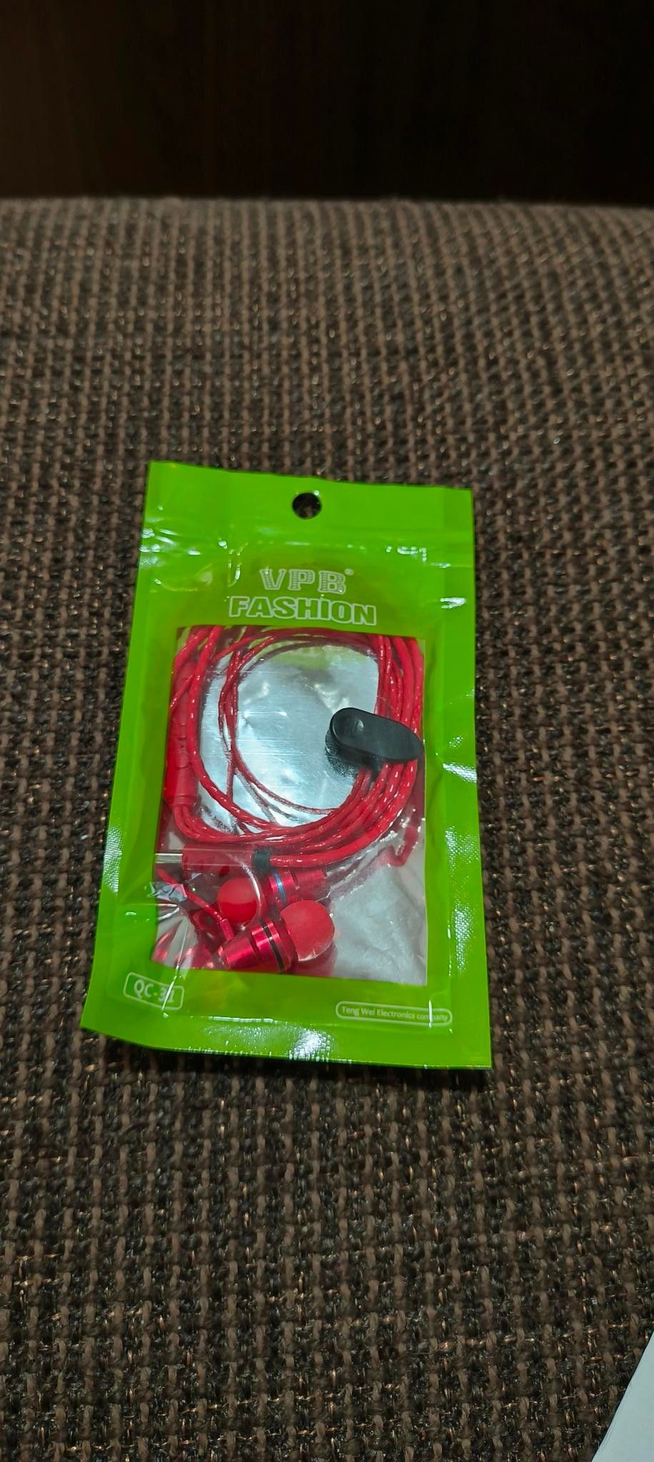 USB-C-kuulokkeet punainen