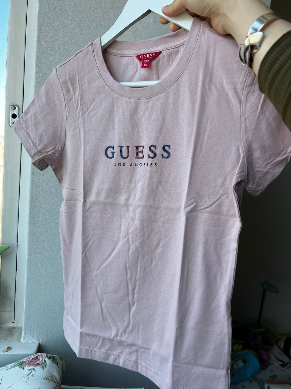 Guess T-paida koko XS