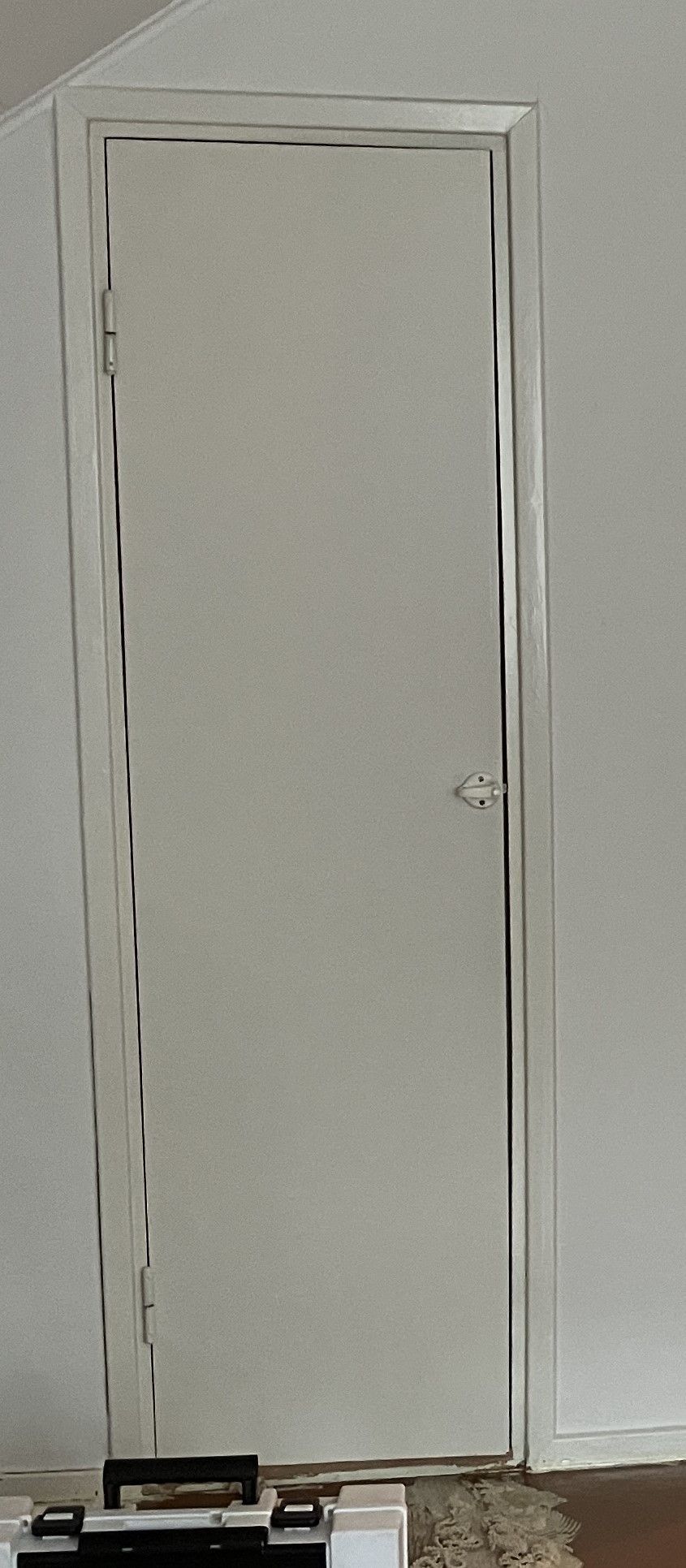 Kaapin ovi karmeineen ja heloineen 50-luvulta