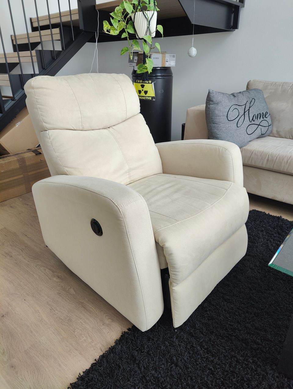Sähköinen nojatuoli "sähkö-rahilla"! Luxus olo- tai tv-huoneeseen OVH 1200€