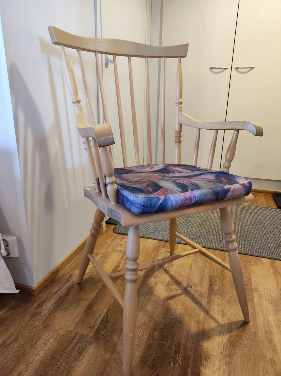 Tukeva geriatrinen tuoli