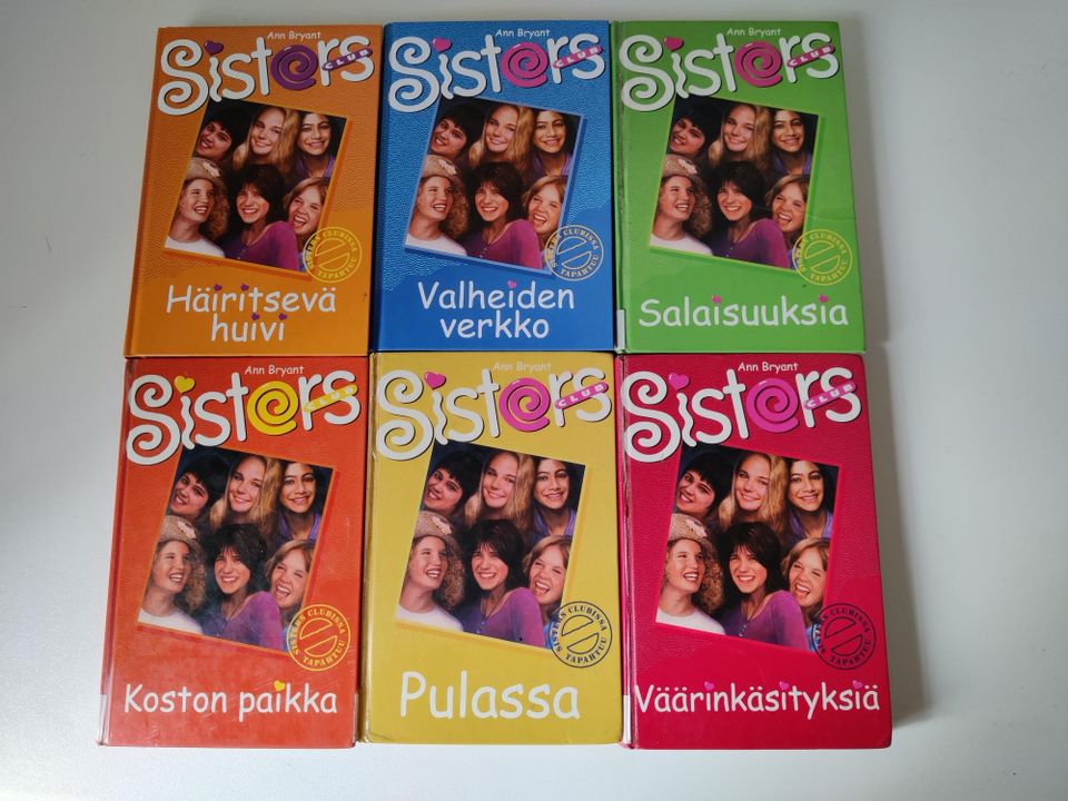 Sisters club kirjat
