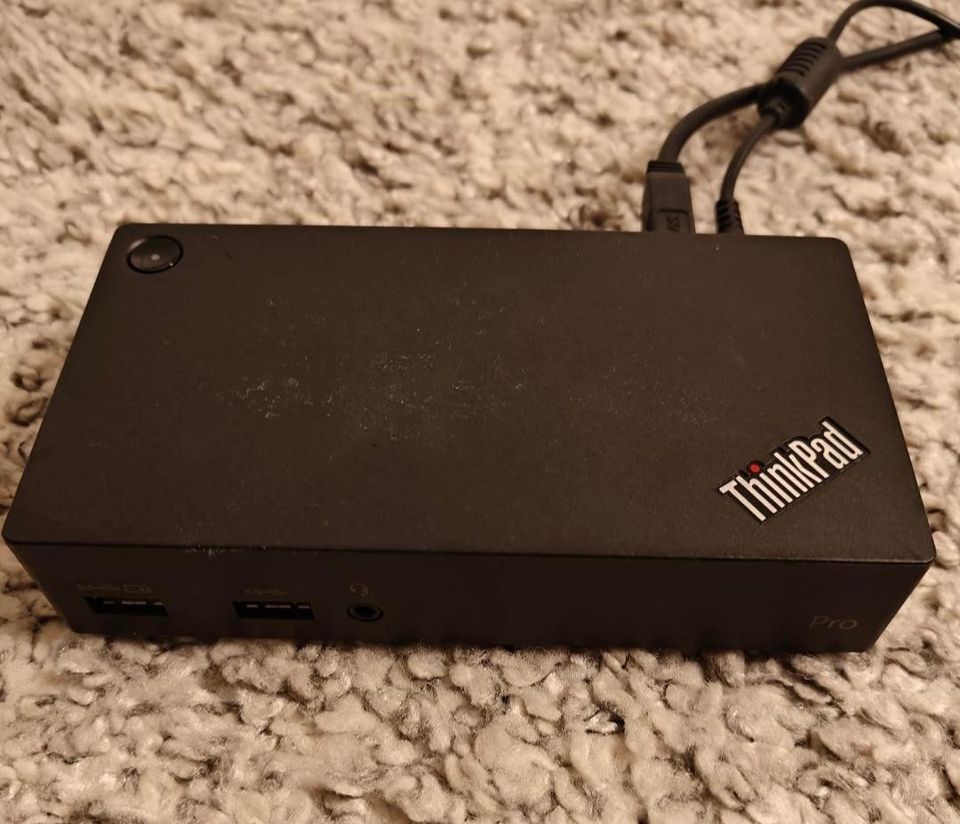 ThinkPad USB 3.0 Pro Dock -telakointiasema
