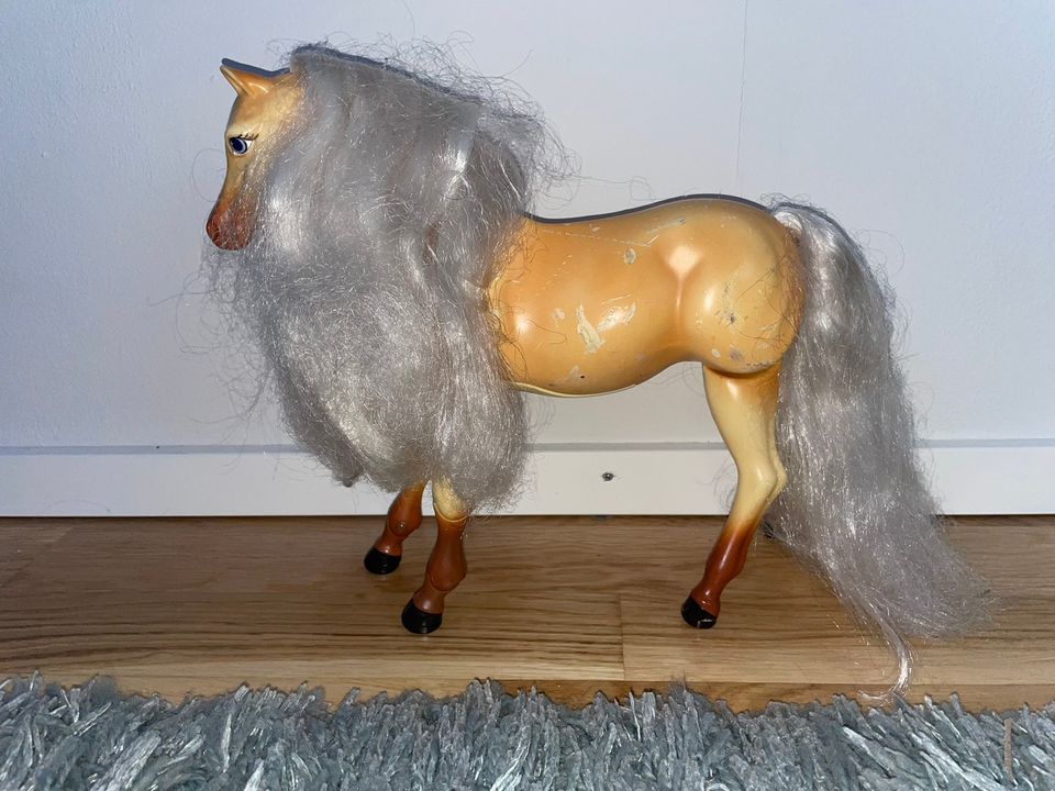 Mattel hevonen v.2005