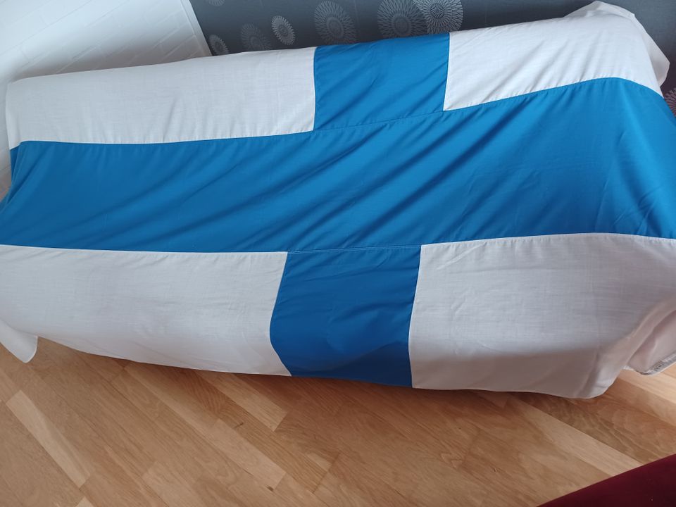 Suomen lippu iso