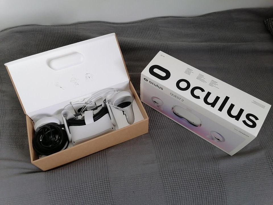 Oculus Quest 2 64 GB + Linkkikaapeli