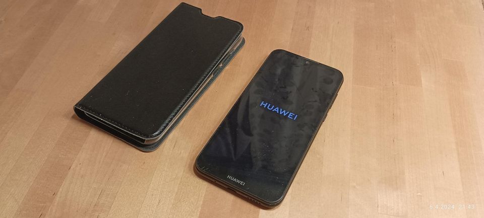 Huawei puhelin