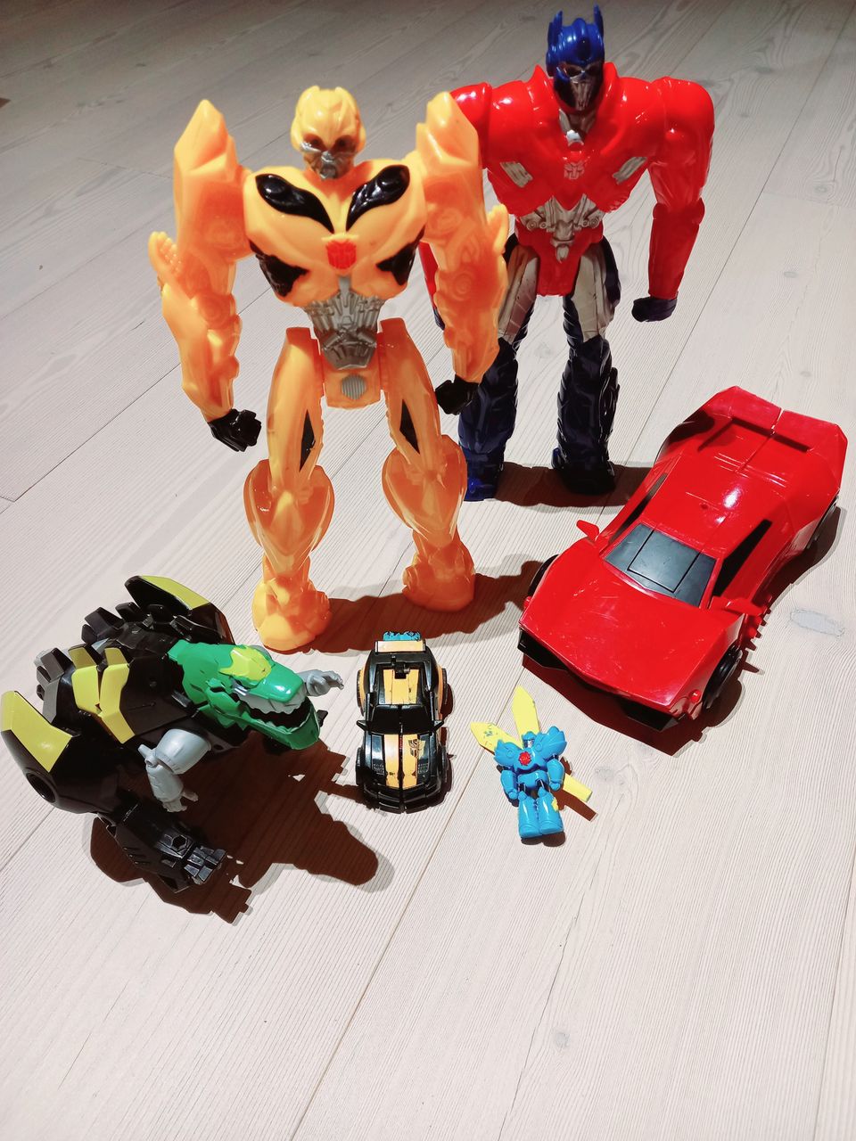 Transformers ja Gormit figuurileluja