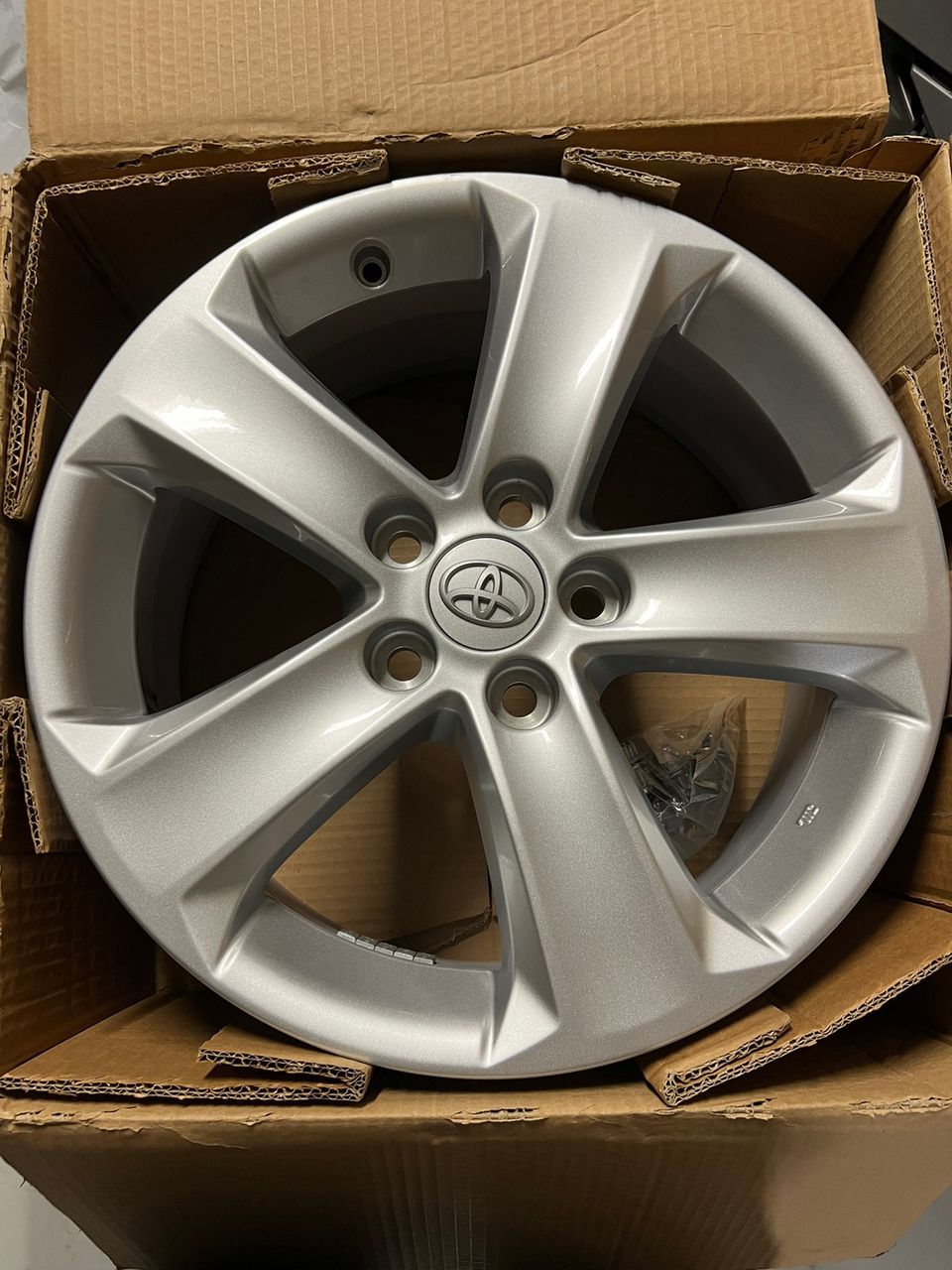 Toyota Rav4 Dsl 2014 aluvanne 17” 5x114,3mm