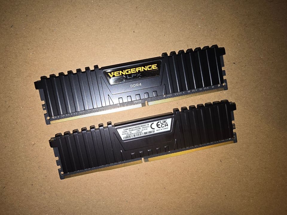DDR4 muisti Corsair 64GB (2 x 32GB) Vengeance LPX, DDR4 3600MHz, CL18