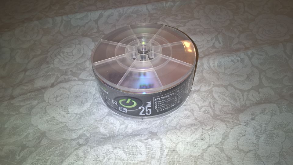 Gigatain 8x 4,7GB DVD-R levyjä 4*25kpl pakkauksia