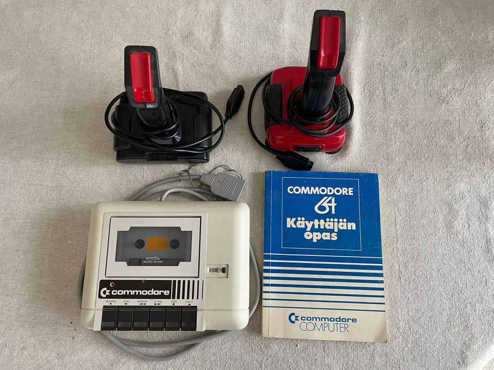 Commodore paketti