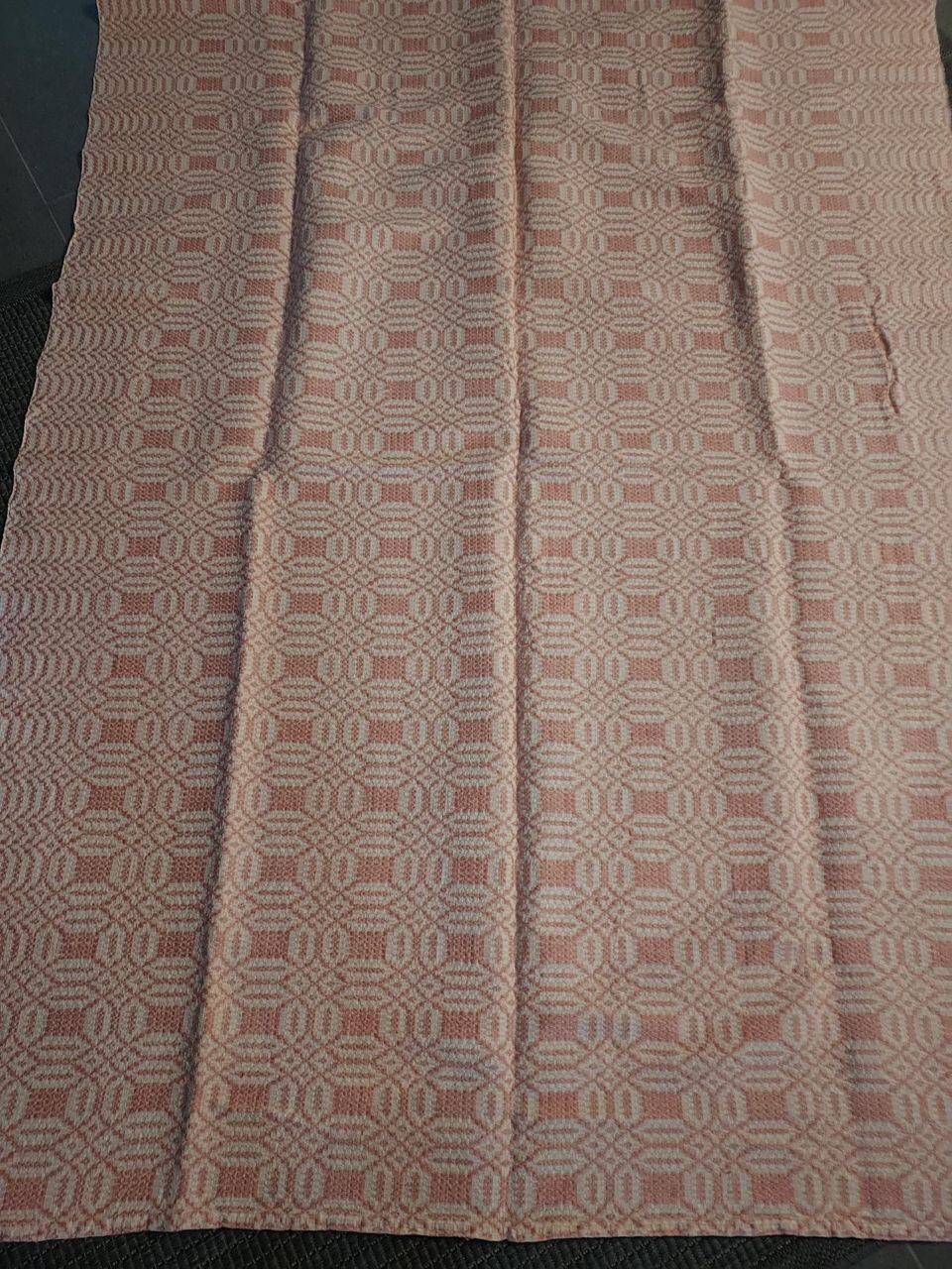 Käyttämätön pellavaliina, koko 180 x 136 cm