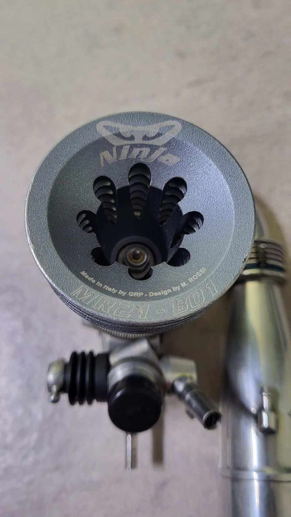 Ninja GRP MR21 B01 Polttomoottori