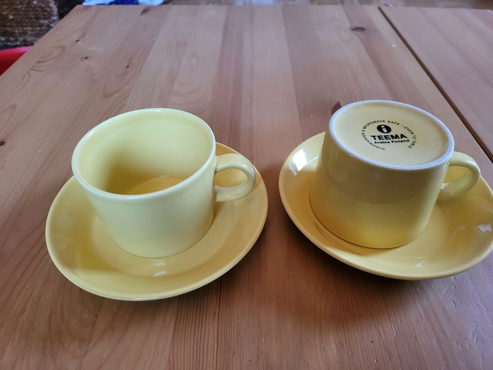 2kpl keltaista Teema kahvikuppia ja lautasta