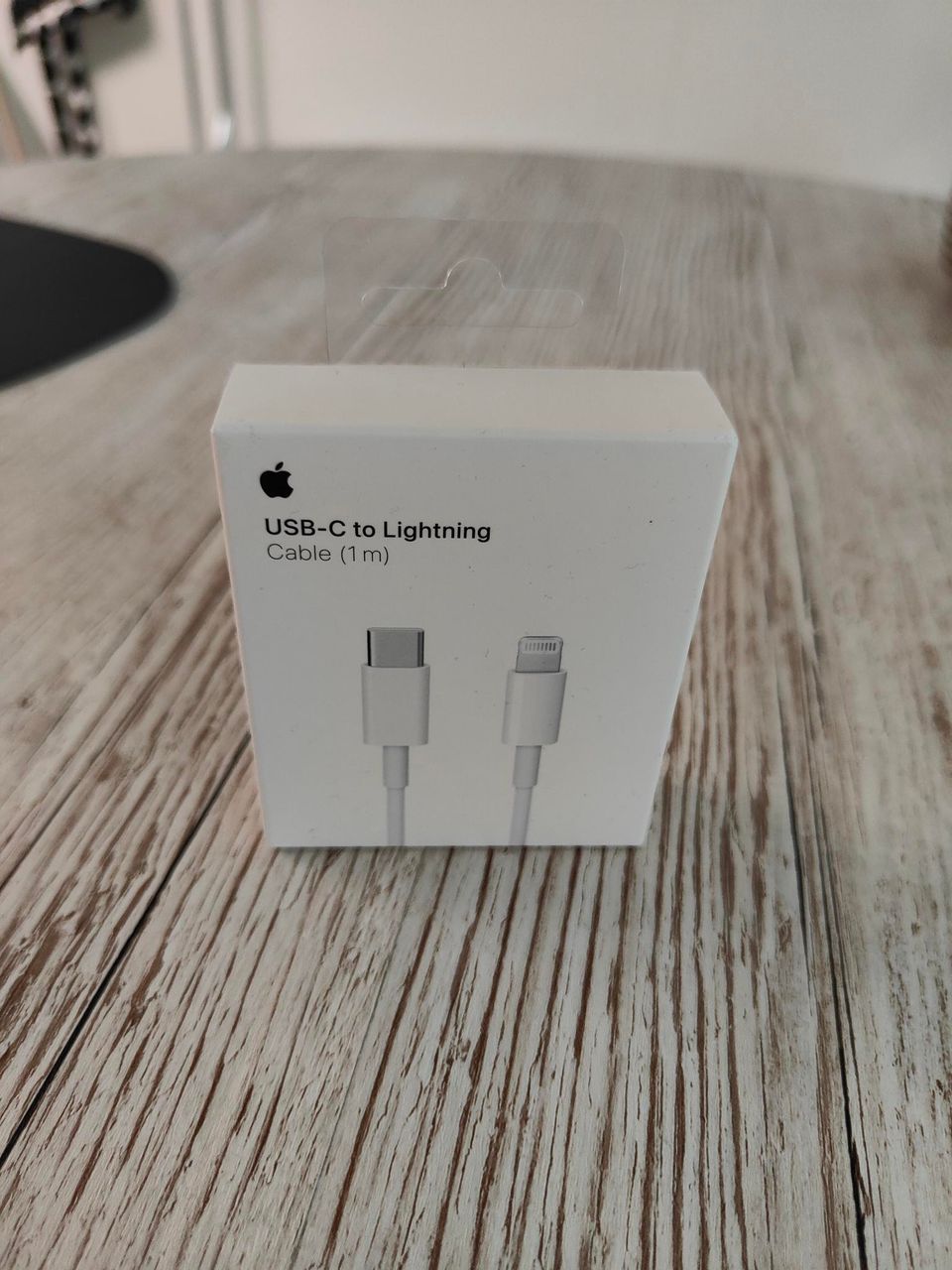 Apple usb-c to lightning 1m cable