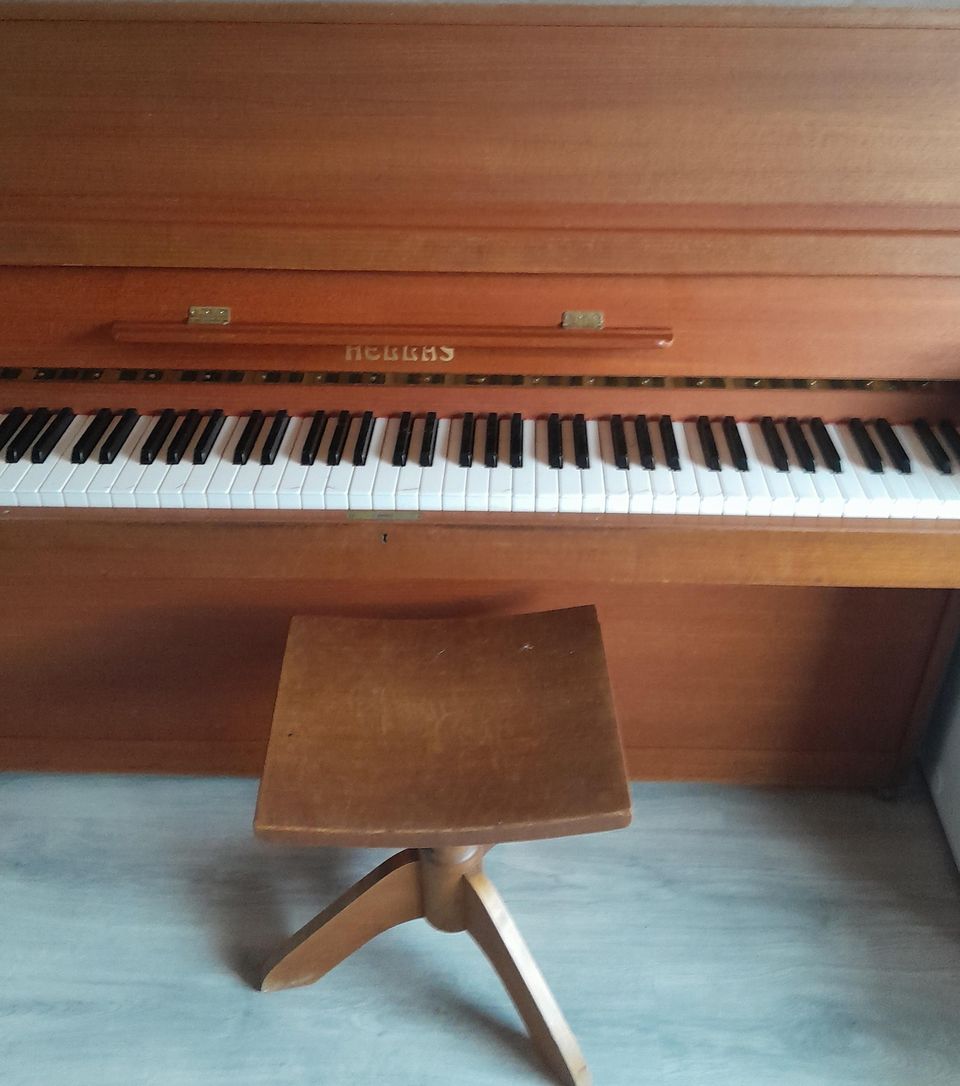 Hellas piano