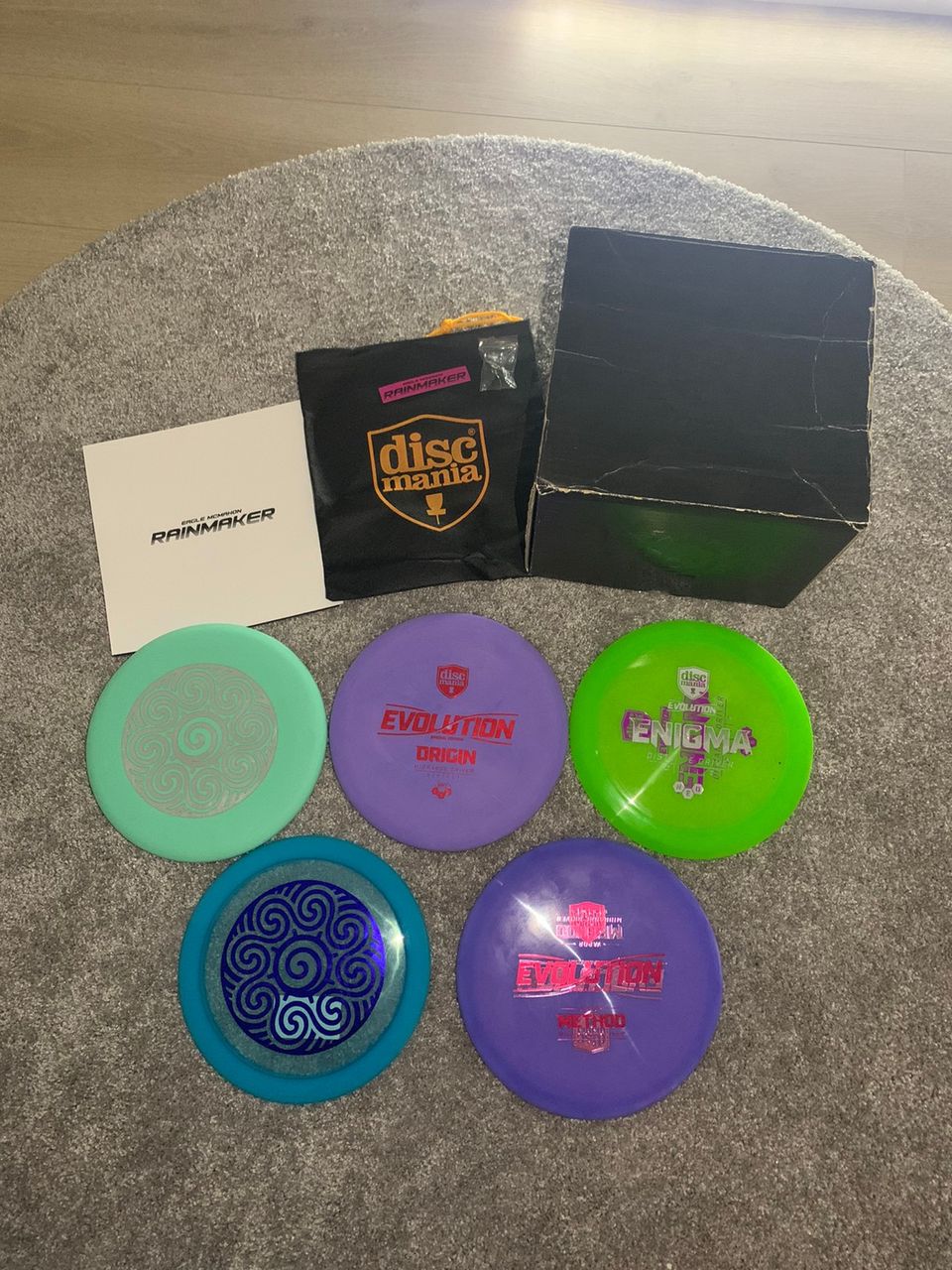 Discmania mystery box kiekkoja.