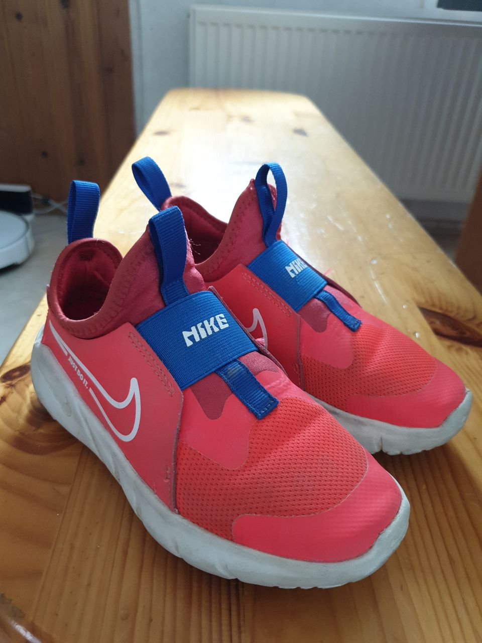 Nike tyylikkäät juoksukengät, koko 31