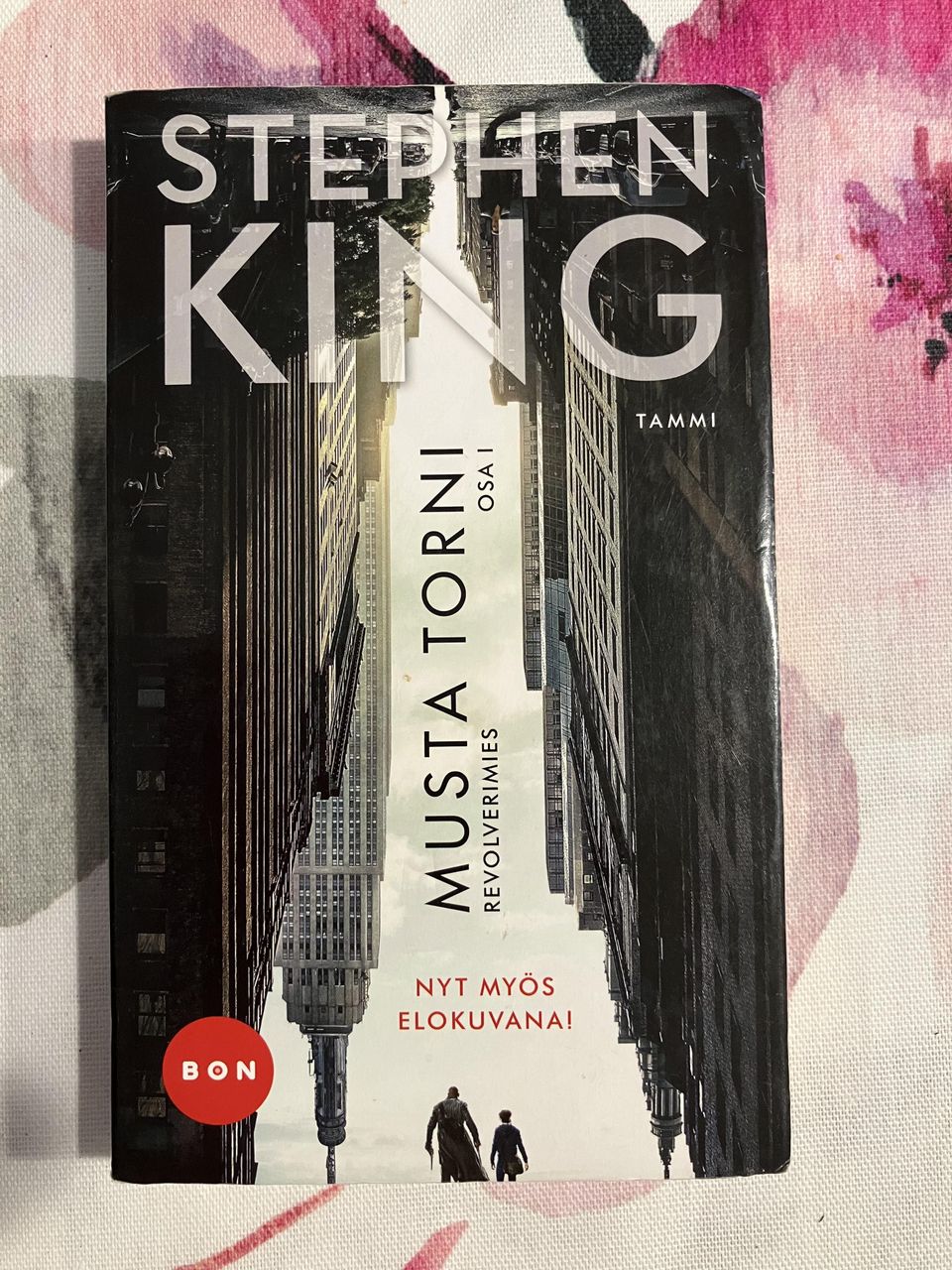Stephen King : Musta torni osa 1 - Revolverimies