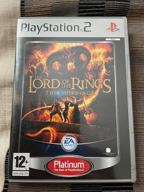 Play Station2 peli Lord of The Rings