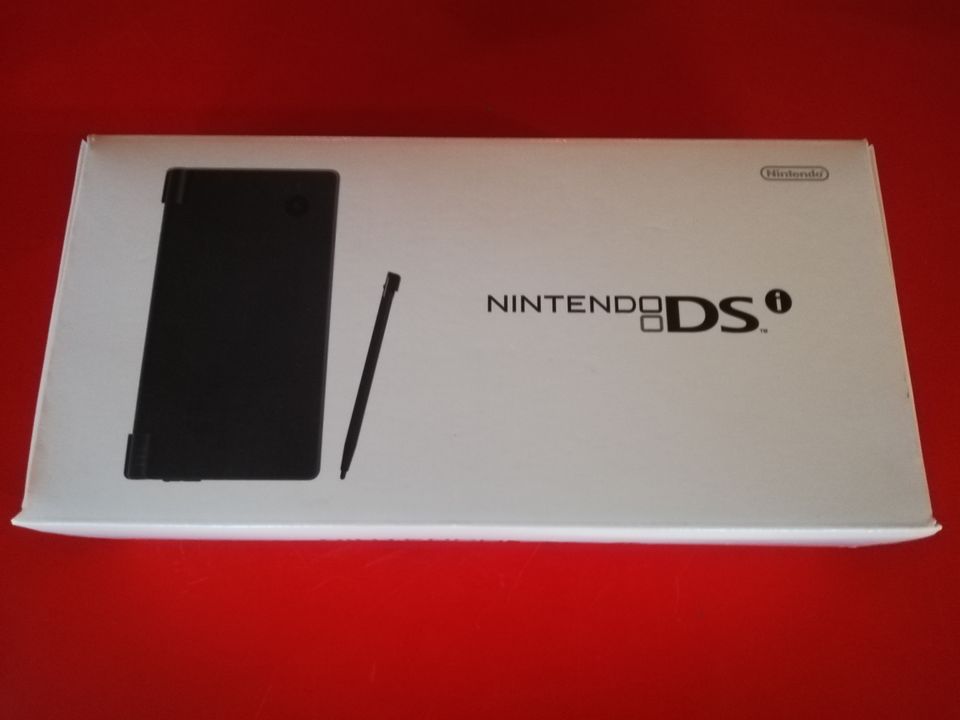 Käyttämätön Nintendo DSi