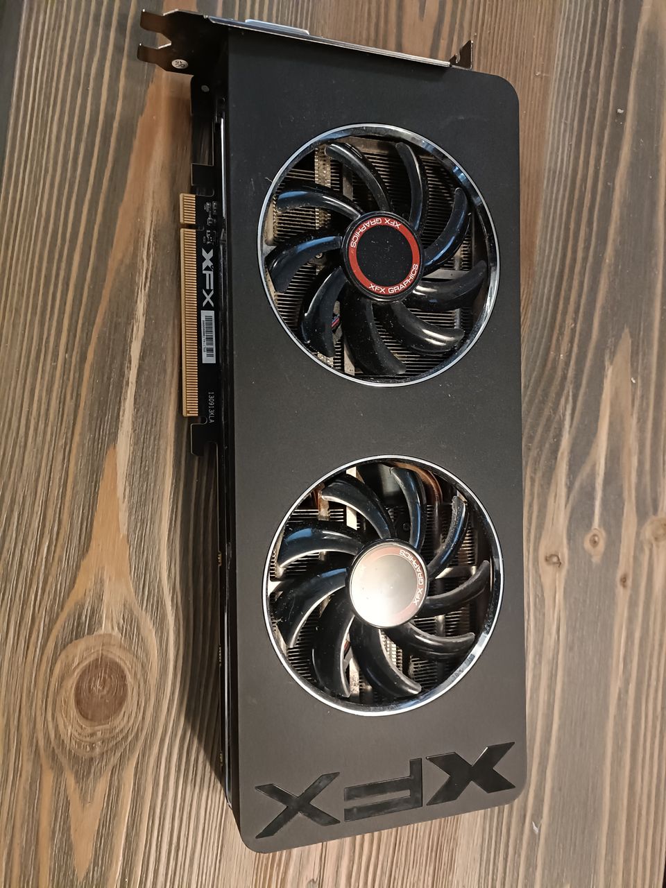 XFX Radeon R9 280X 3gb näytönohjain