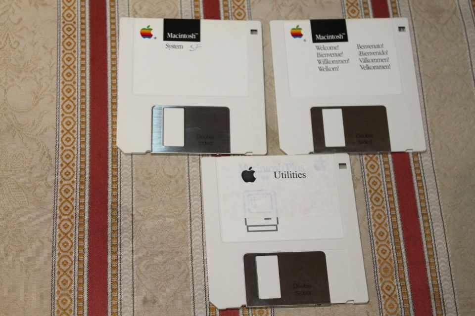 1986 käyttöjärjestelmä 3,5" levykkeitä Apple Macintosh diskettejä alkuperäisiä