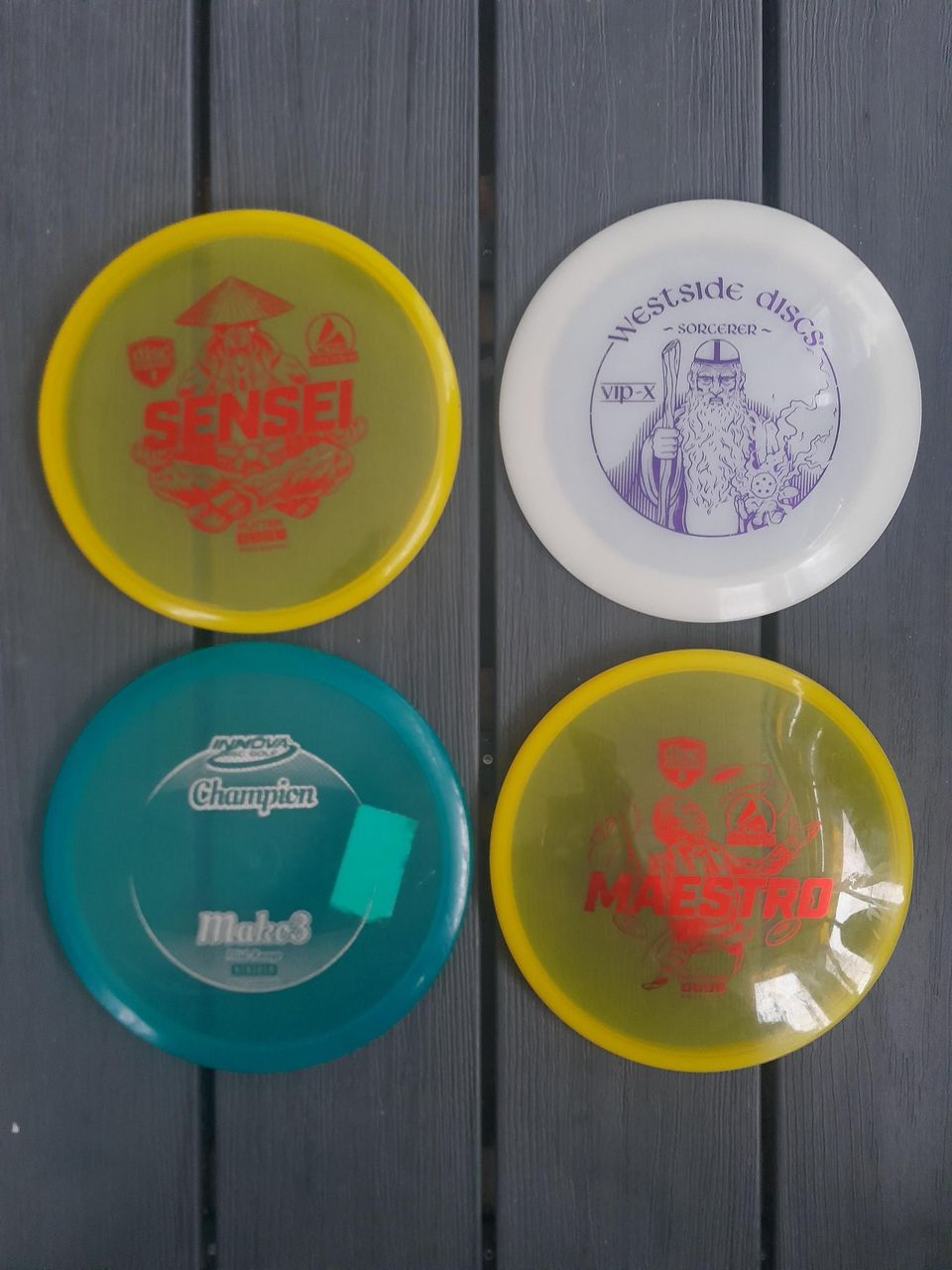 Frisbeegolf -kiekkoja 4 kpl tai erikseen