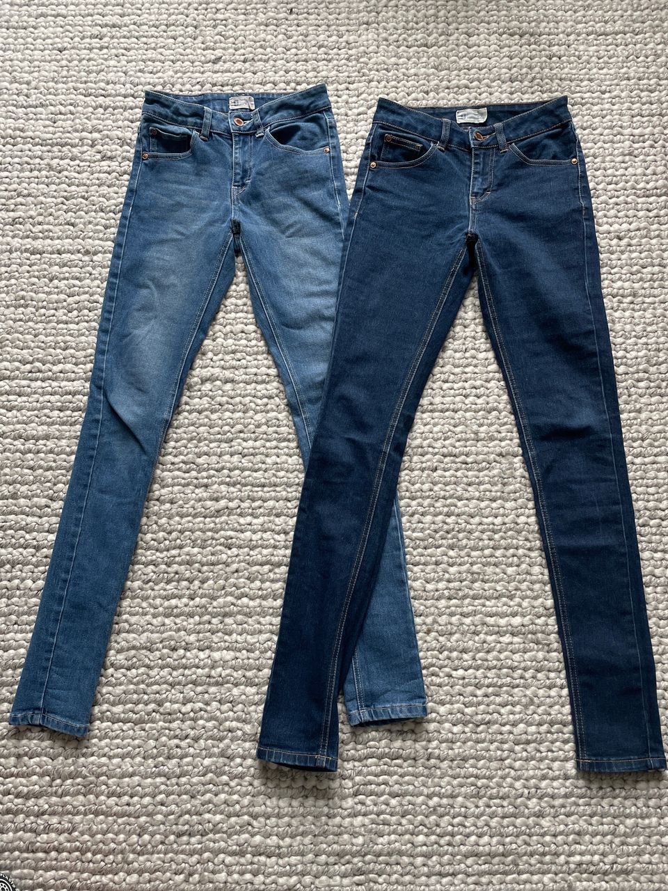 Gina Tricot Perfect Jeans 24 tummansiniset