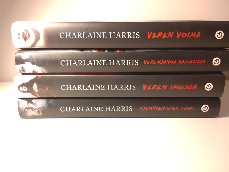 Charlaine Harris kirjasarja