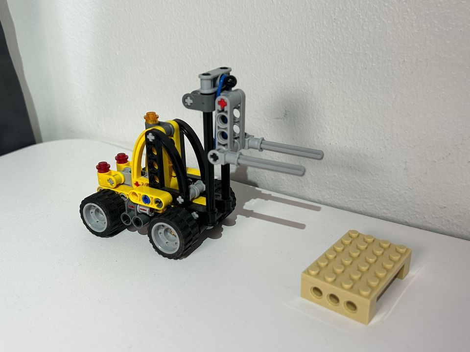 LEGO Technic 8290 Pieni haarukkanosturi